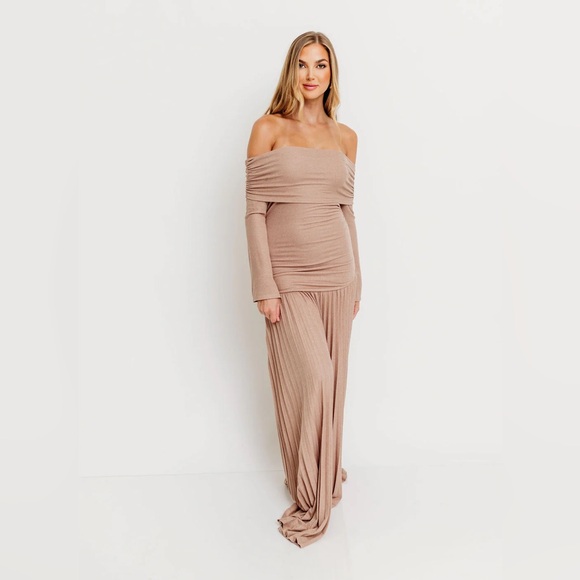 Worth Collective Lennox Long Sleeve Maxi Dress in Taupe - Bump Friendly NWT - Picture 9 of 15